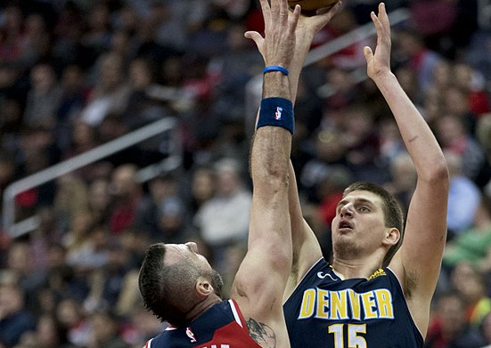 官方：拜仁名誉主席赫内斯获颁DFL荣誉奖