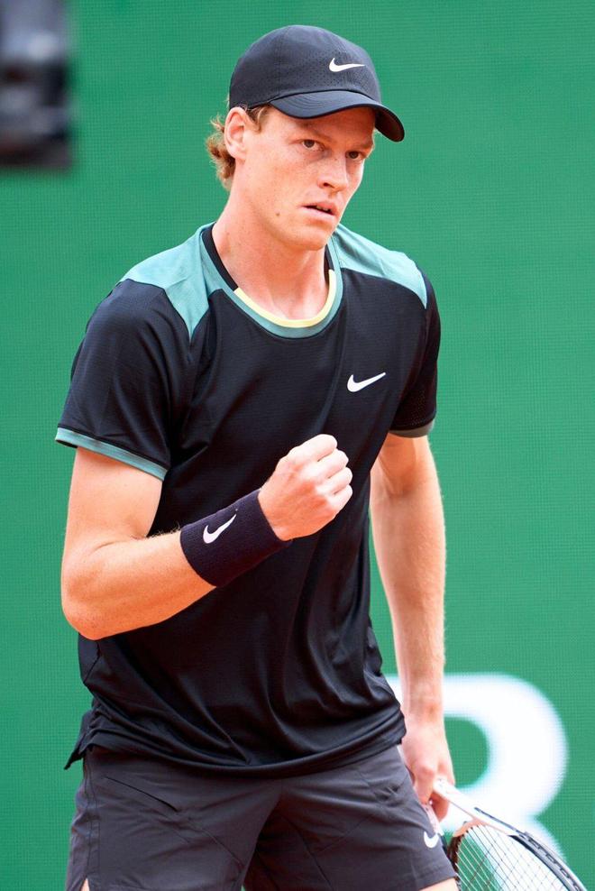 她对自己的 她对自己的