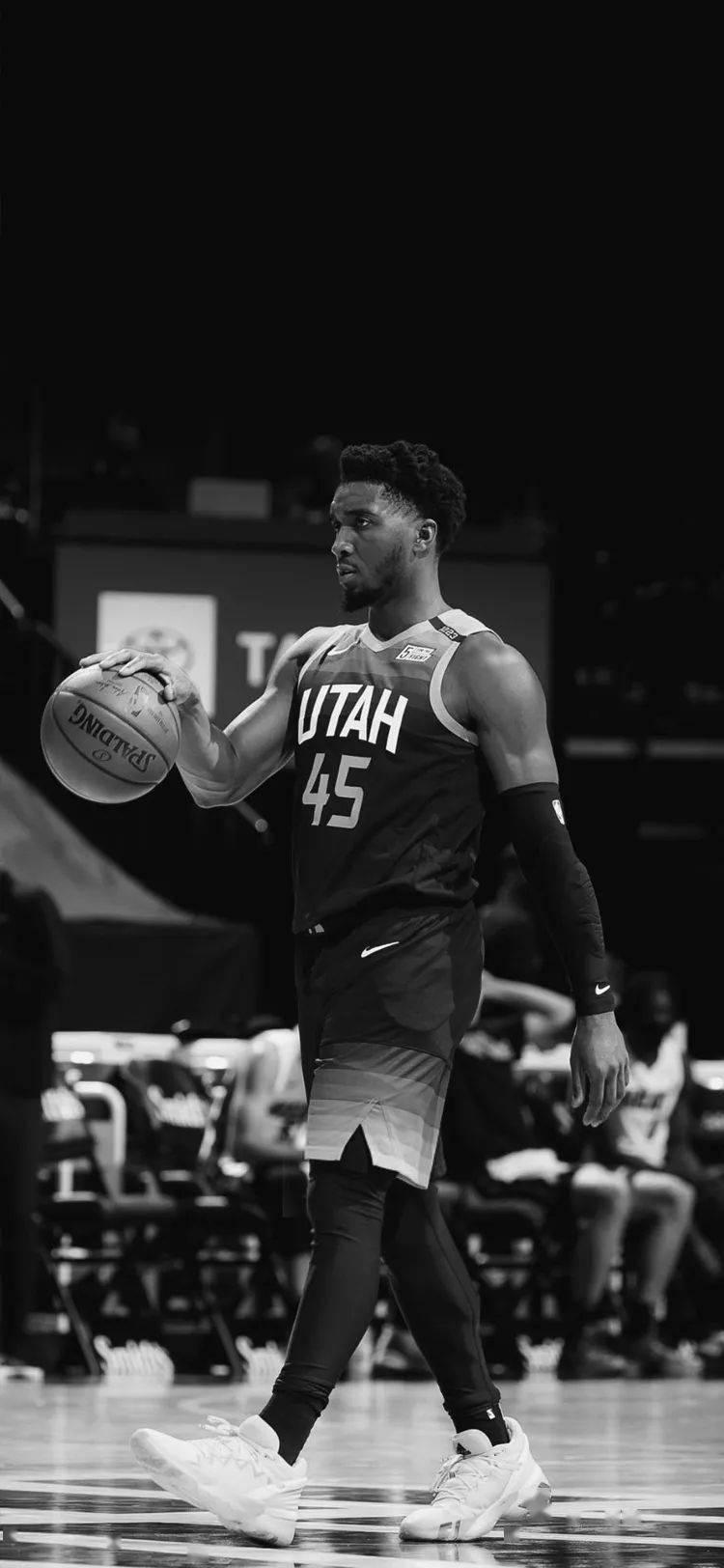 小卡复苏了，哈登终于可以休息了.